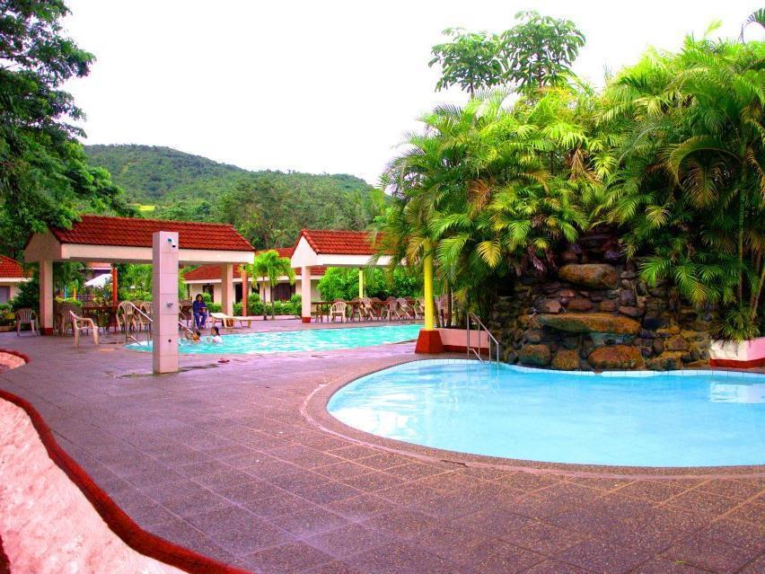 Club Manila East Real Hotel Infanta Exterior photo